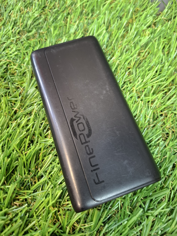 Внешний аккумулятор FinePower 10.000 Mah
