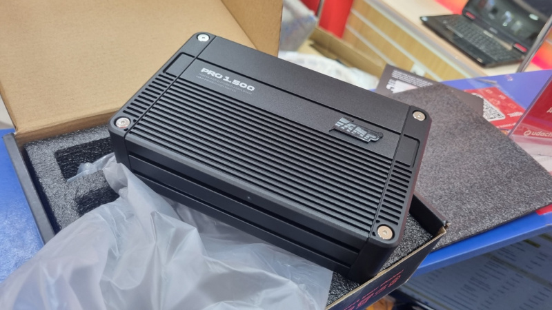 Авто усилитель AMP AmPro PRO 1.500