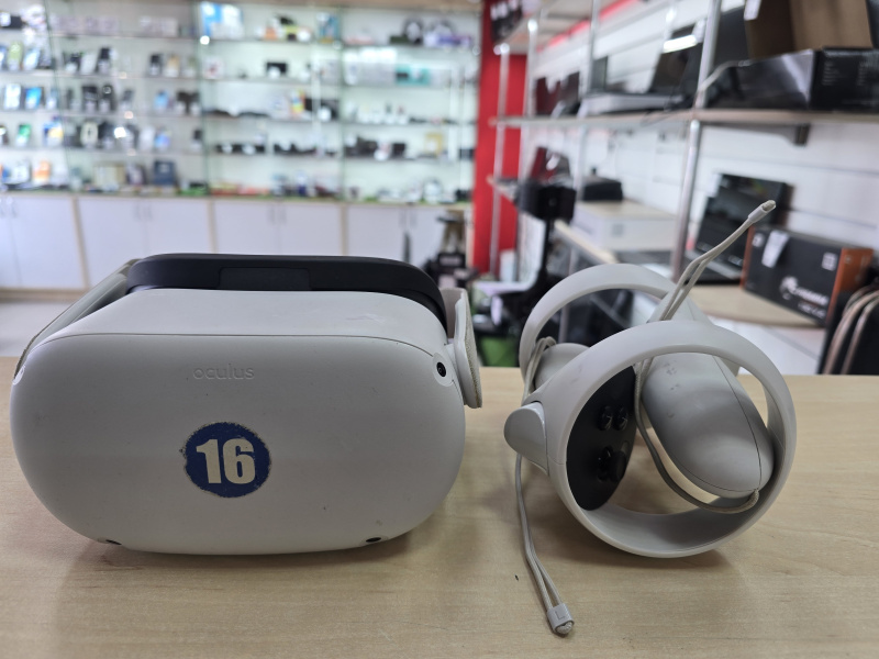 виар шлем Oculus 2