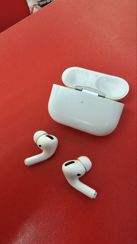 Наушники Apple AirPods