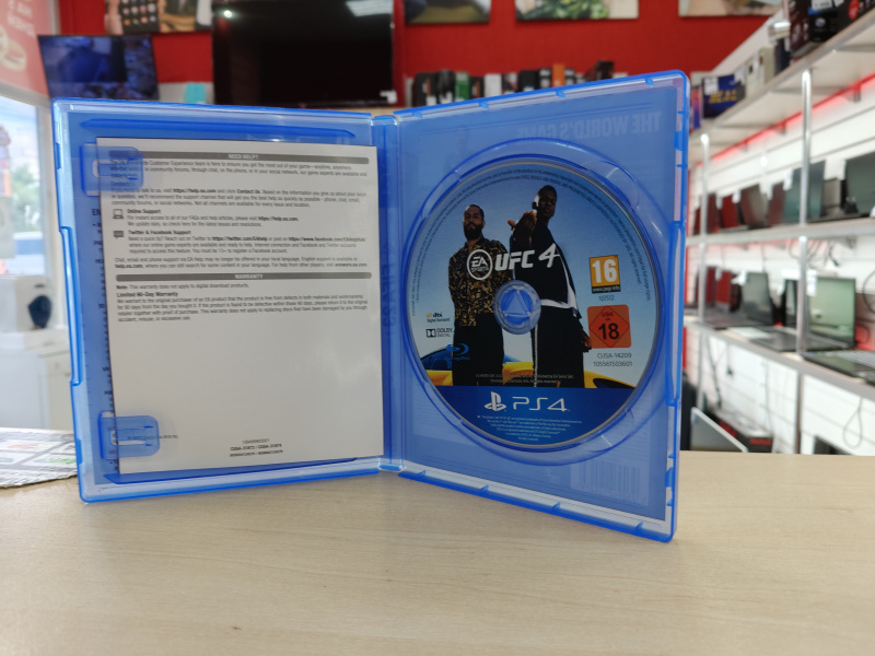 Игра Sony PS4 UFC 4