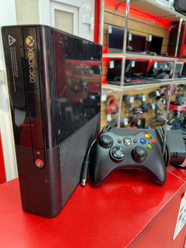 Игровая приставка Xbox 360E aurora