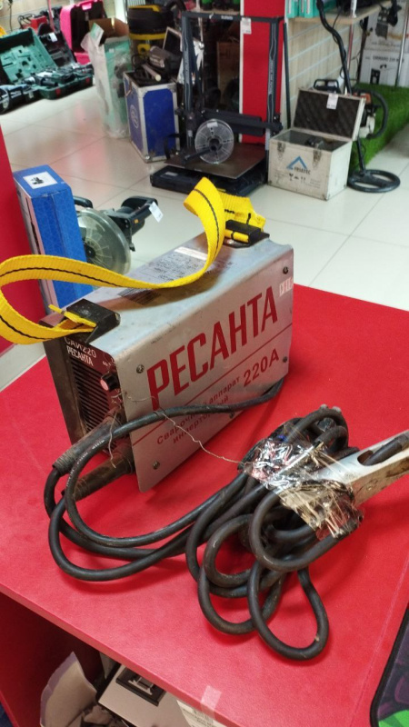 Инверторный полуавтомат (MIG-MAG) Ресанта 220А