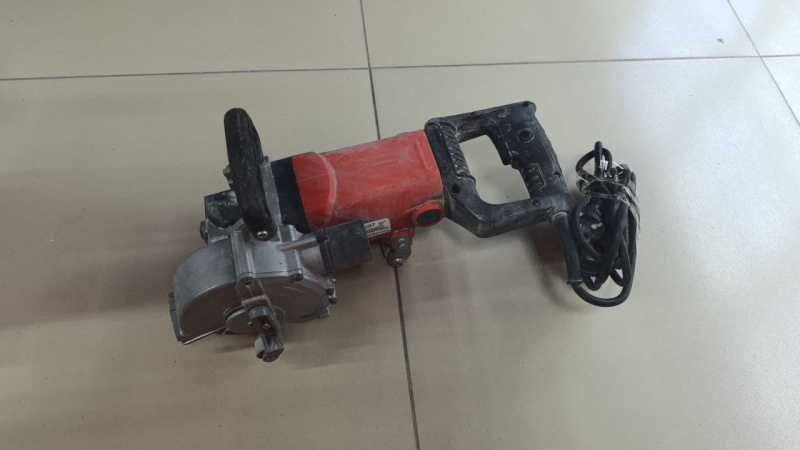 Штроборез Messer T1556