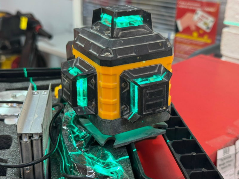 Лазерный уровень Dewalt 4-360