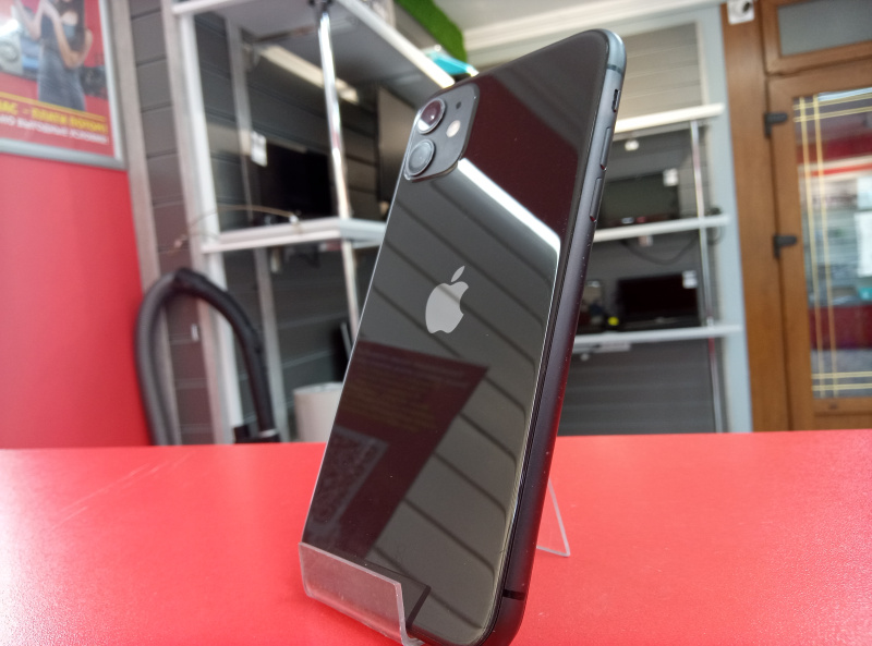Мобильный телефон Apple iPhone 11