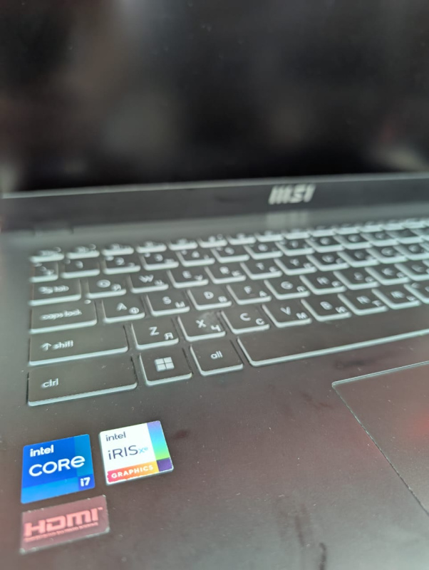 Ноутбук MSI 1