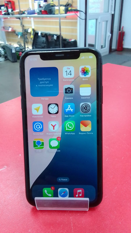 Мобильный телефон Apple iPhone 11