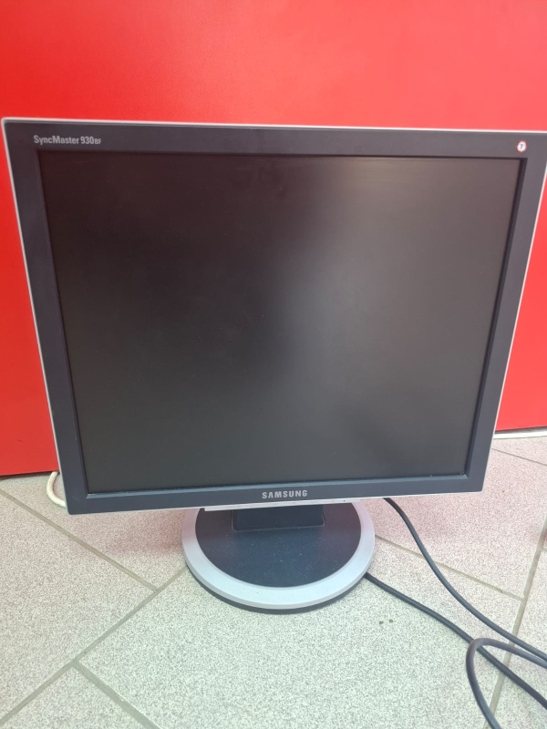 Монитор Samsung SyncMaster 930BF